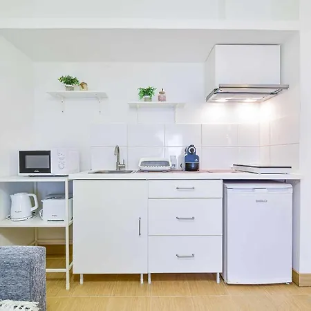 Estudio Solar A By Mtphomes